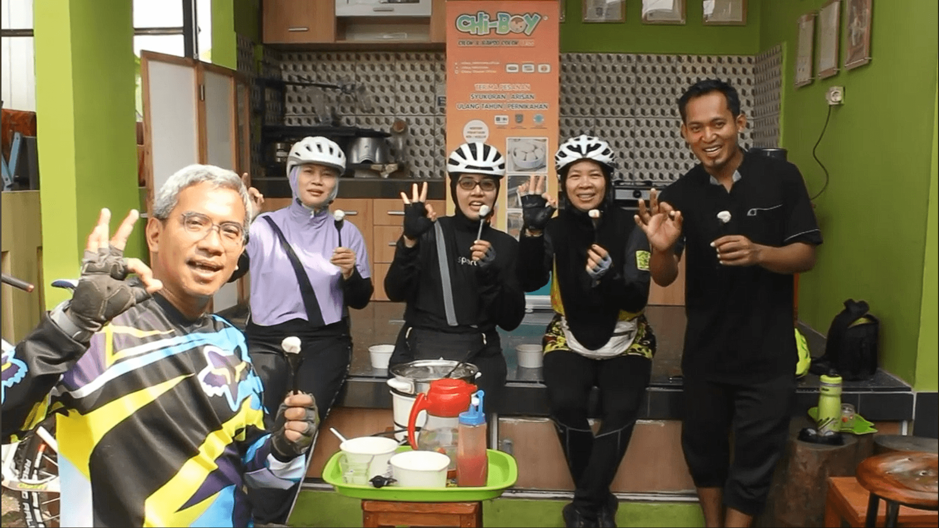 Kunjungan Komunitas Gowes ke pabrik produksi Chiboy